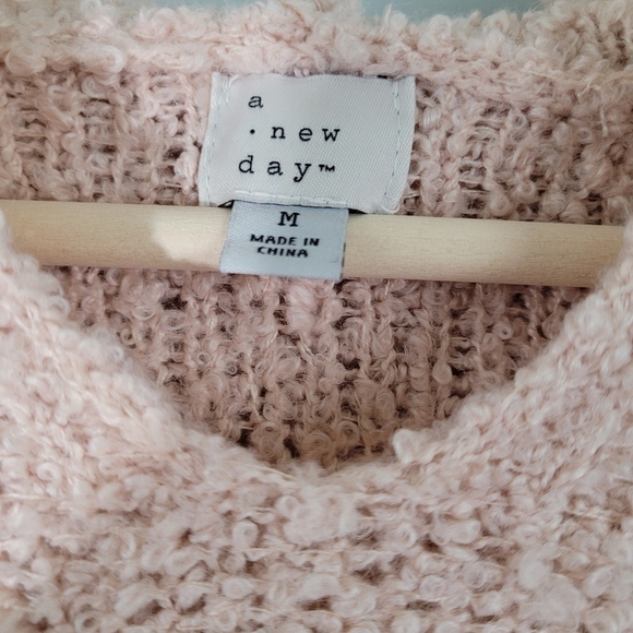 A New Day Women's Baby Pink Wool Blend Hooded Sweater Sz M Fall Winter Barbie - Picture 10 of 11